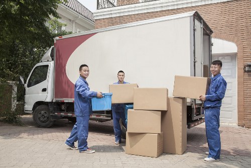 Removal truck hire service for moving homes in Surbiton